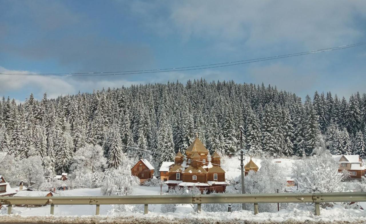 Котеджі Зоряне Небо Boekovel Buitenkant foto
